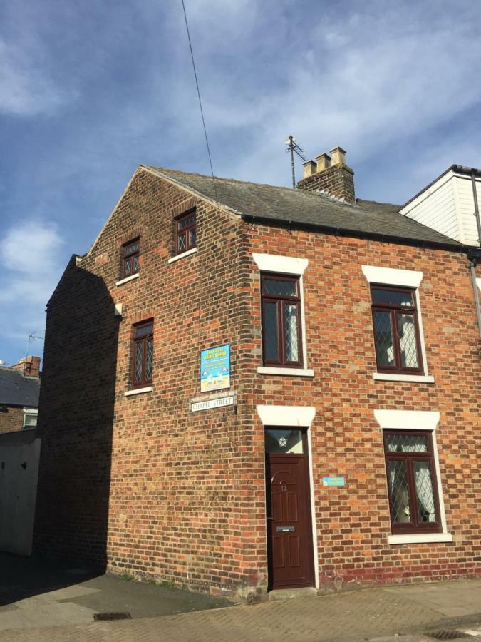 Browns Holiday Cottage Filey Esterno foto