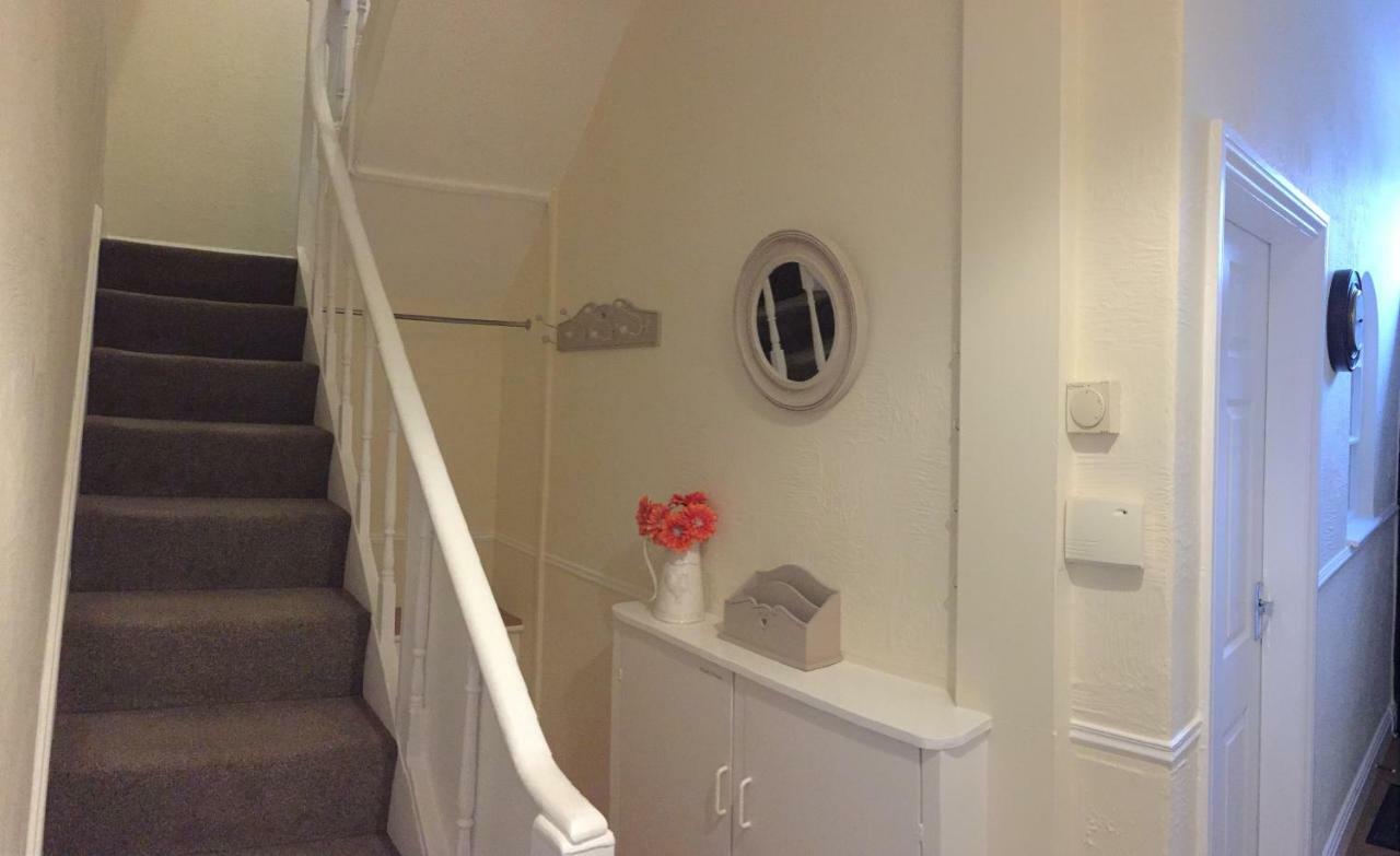 Browns Holiday Cottage Filey Esterno foto