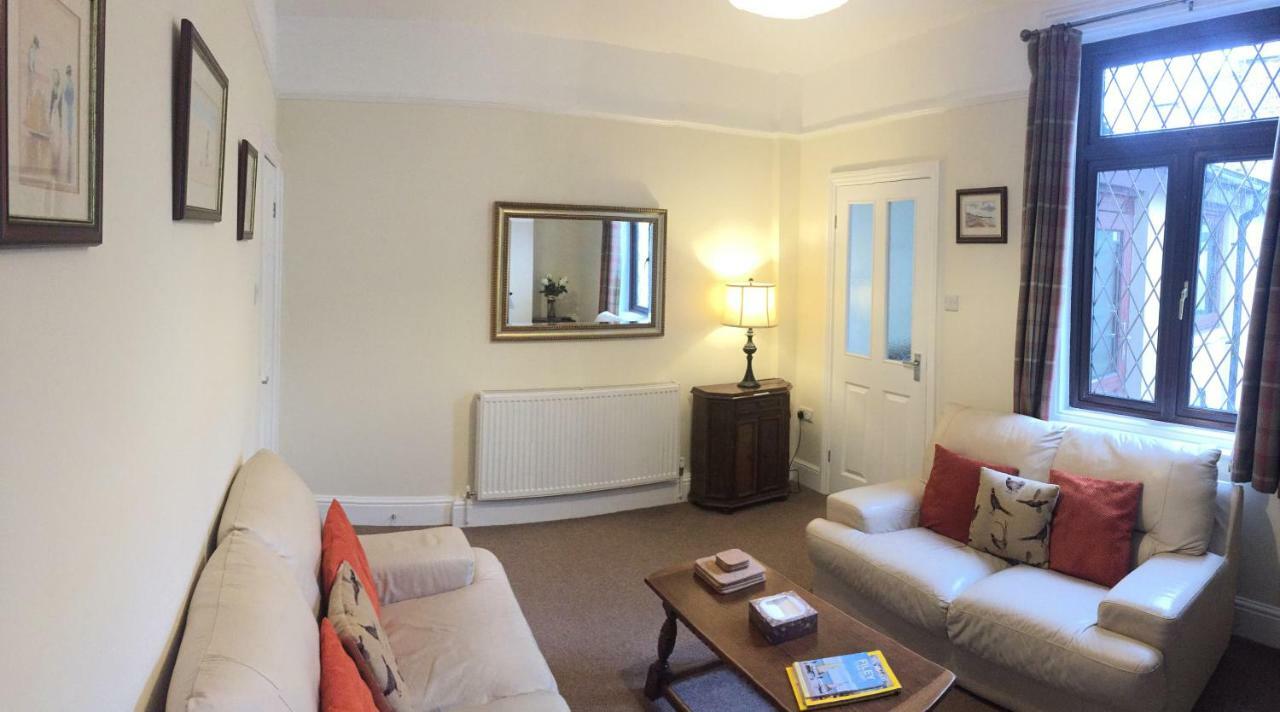 Browns Holiday Cottage Filey Esterno foto