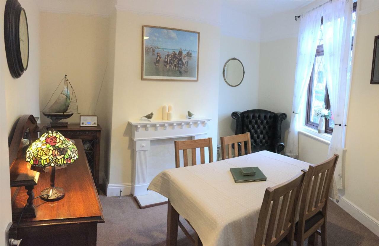 Browns Holiday Cottage Filey Esterno foto