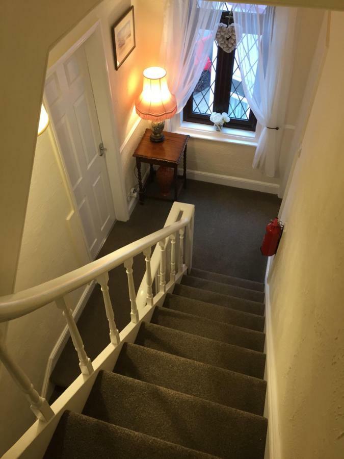 Browns Holiday Cottage Filey Esterno foto