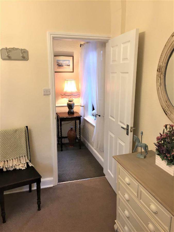 Browns Holiday Cottage Filey Esterno foto